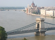 The Chain Bridge and the Parliament building, Budapest, Hungary.