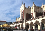 The Sukiennice, or "Cloth Hall," on the Rynek Glowny in Krak�w