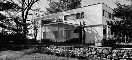 The Walter Gropius House in Lincoln, Massachusetts. This image is not copyrighted.